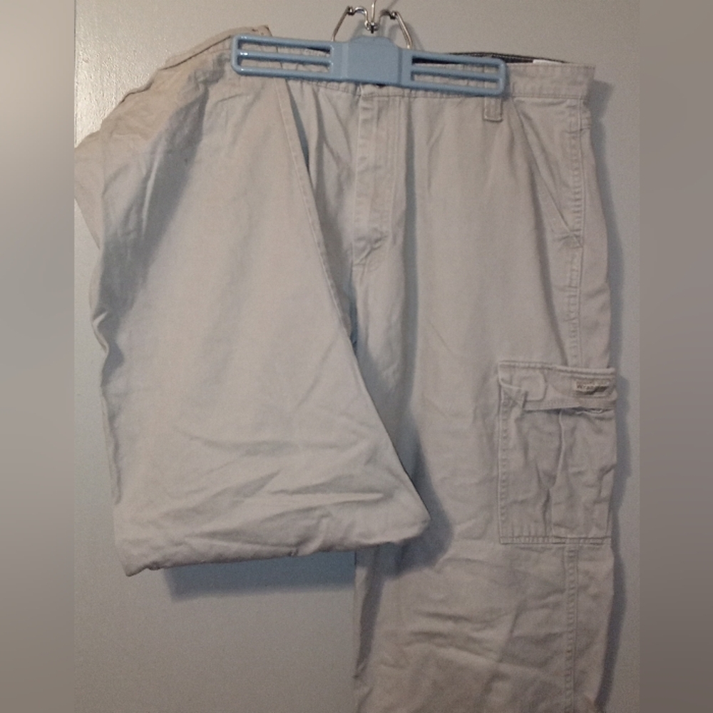 Wrangler Cargo Khaki Jean